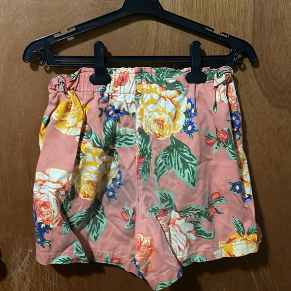2 for 15$// Urban Outfitters shorts - Picture 2 of 3
